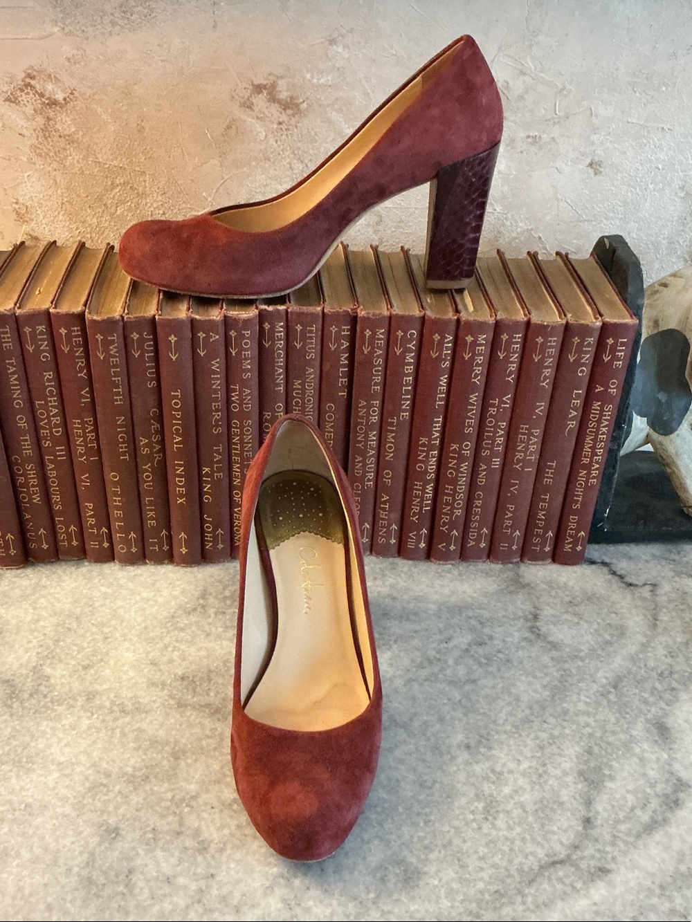 Cole Haan Nike Air Burgundy Suede Croc Embossed Heel Platform Heels EUC 6.5M